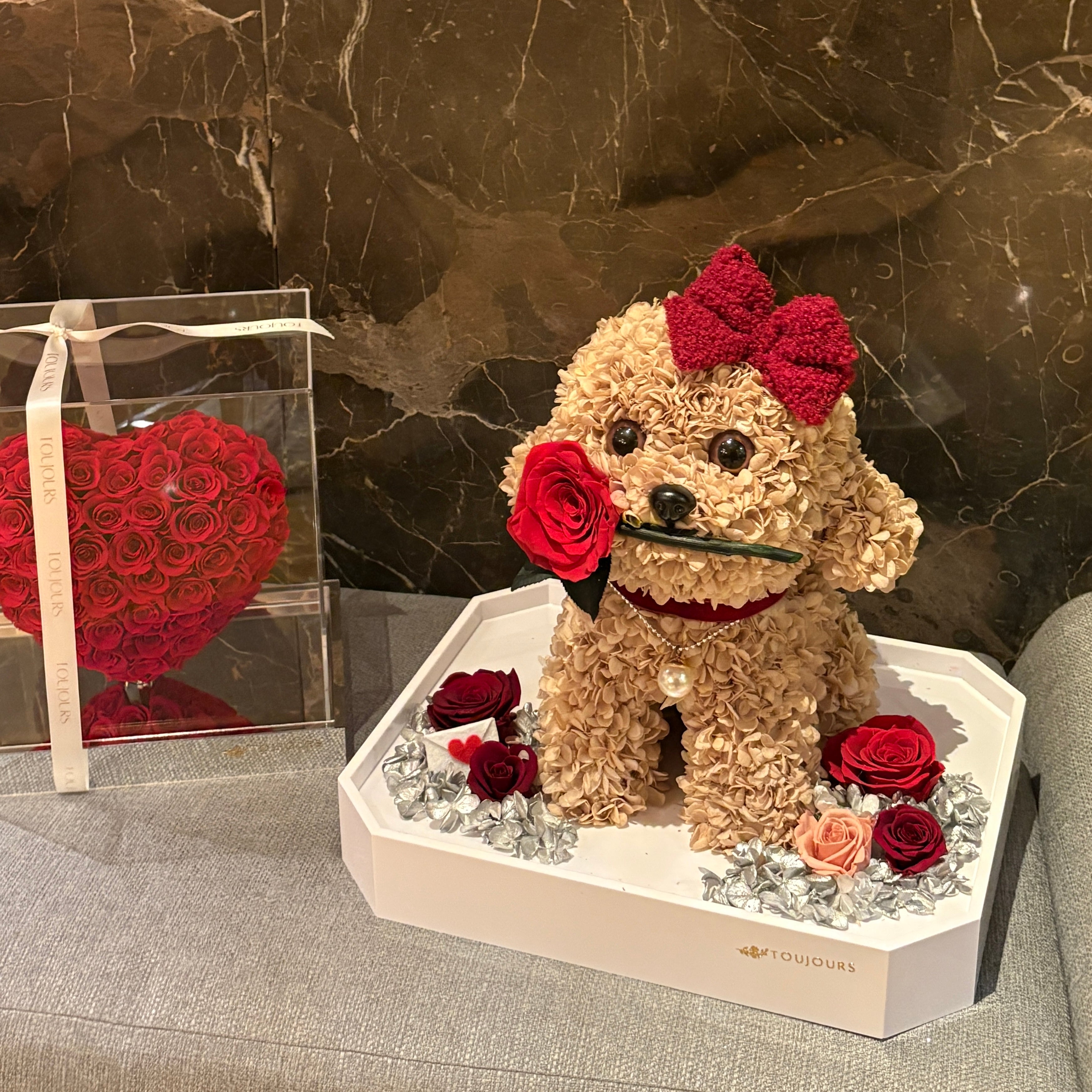 Floral Brown Poodle Made with Luxury Flowers | Same Day Delivery Toujours Flowers Floral Brown Poodle Made with Luxury Flowers | Same Day Delivery Toujours Flowers